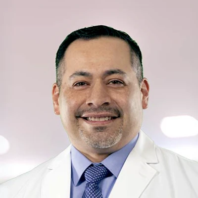 A headshot photo of Dr. Ismael Diaz M.D.